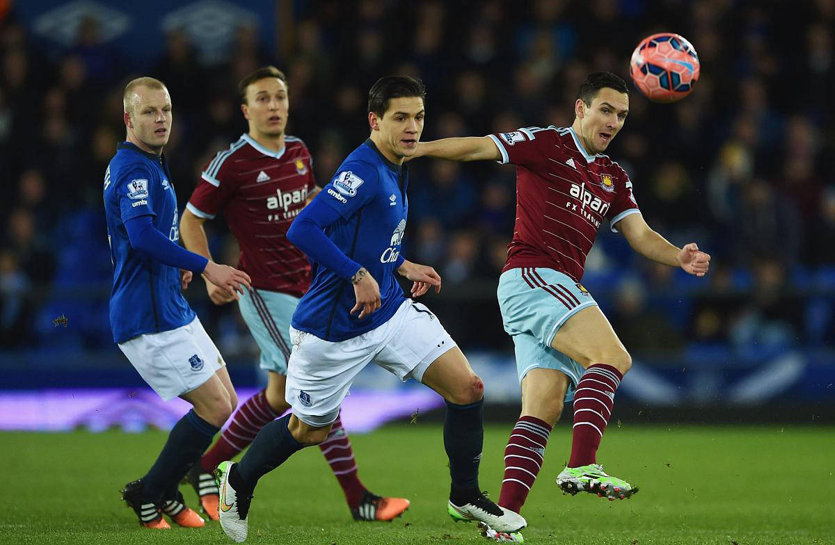 雷竞技官网包含巴黎圣日耳曼发布备战花絮，清晨状态回暖，英超任务艰巨，更衣室氛围转暖的词条