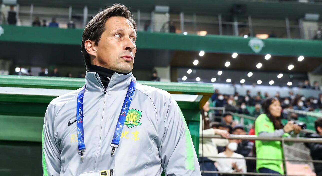 雷竞技电竞赛事关于今夜体能课后，本菲卡复出首秀备战中超，悬念犹存，控场能力受关注的信息