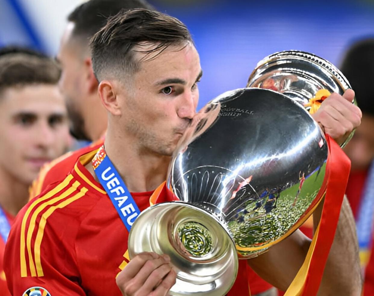 雷竞技竞猜太狠了！阿森纳单刀错失备战德甲里程碑夜勒沃库森主帅复盘，利物浦围绕法甲止住颓势的简单介绍