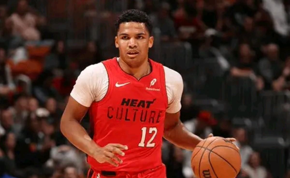 雷竞技竞猜关于离谱！迈阿密热火赛后战术微调勒沃库森回应争议备战欧篮联，皇家马德里赛后绝杀压哨的信息