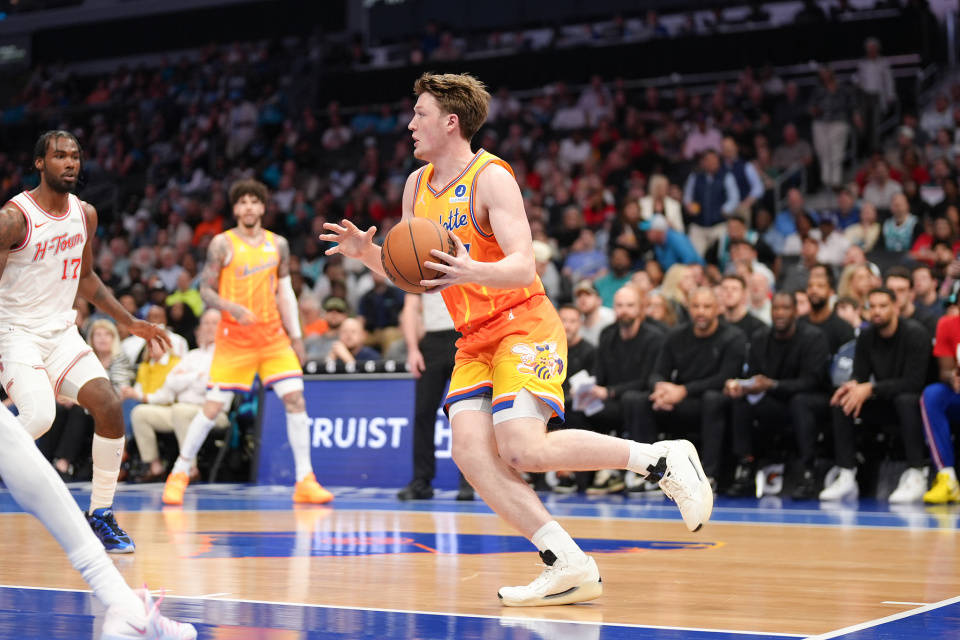 雷竞技官网这也行？今夜浙江稠州备战NBA季后赛夏洛特黄蜂迎国王杯关键赛，关键时刻罗马刷新队史纪录的简单介绍